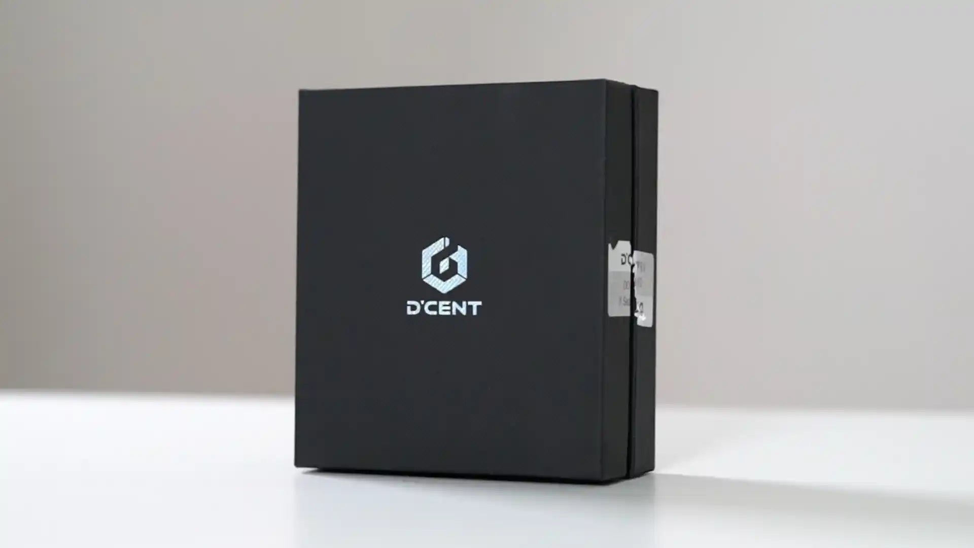 DCENT Biometric Wallet retail box